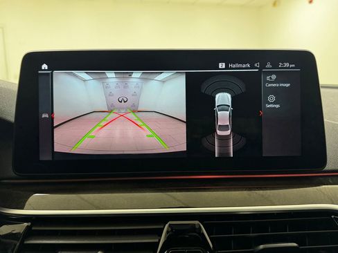 Used 2022 BMW 530i xDrive w/ Convenience Package image 19