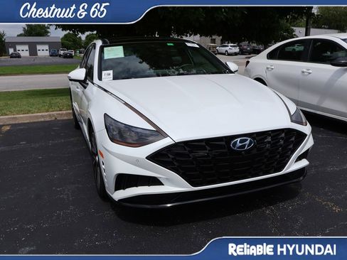 Used 2021 Hyundai Sonata Limited w/ Cargo Package FWD image 3