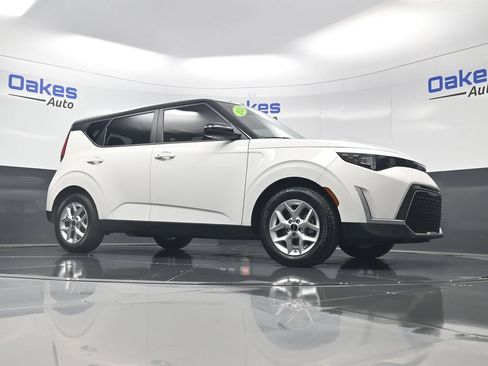 Certified 2024 Kia Soul S FWD image 36