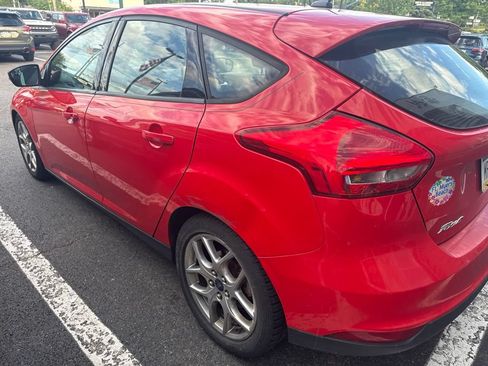 Used 2015 Ford Focus SE w/ Equipment Group 201A FWD image 7