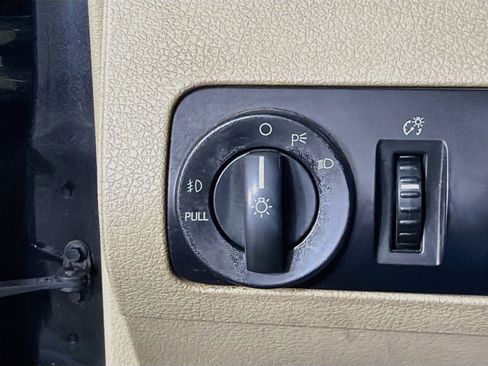 Used 2006 Ford Mustang GT Premium RWD image 17
