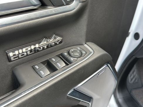 Used 2024 Chevrolet Silverado 1500 High Country w/ Technology Package image 29