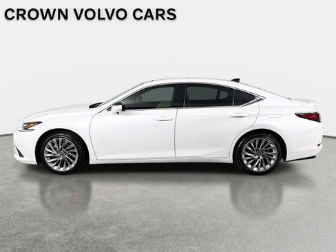 Used 2022 Lexus ES 350 Ultra Luxury w/ Accessory Package 2 FWD image 9