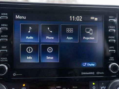 Used 2022 Toyota Highlander XLE image 18