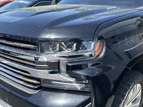 Used 2020 Chevrolet Silverado 1500 High Country w/ Technology Package image 11