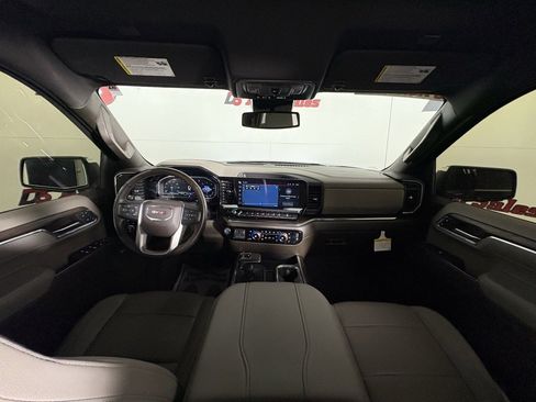 Used 2024 GMC Sierra 1500 SLT w/ SLT Premium Plus Package image 39