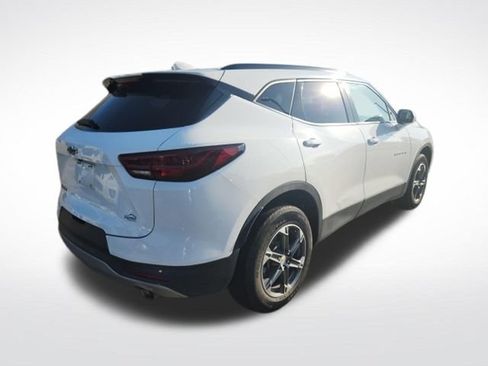 Used 2024 Chevrolet Blazer LT w/ Convenience Package FWD image 9