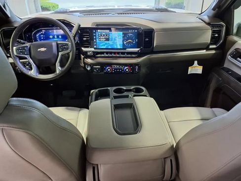 Used 2025 Chevrolet Silverado 2500 LT AWD/4WD image 22