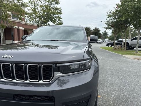 New 2025 Jeep Grand Cherokee L Laredo w/ Luxury Tech Group I image 9