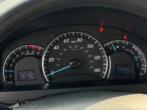 Used 2013 Toyota Camry XLE FWD image 19