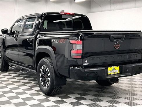 Used 2023 Nissan Frontier PRO-4X w/ Pro Convenience Package image 2