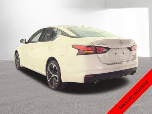 Used 2023 Nissan Altima 2.5 SR AWD/4WD image 3