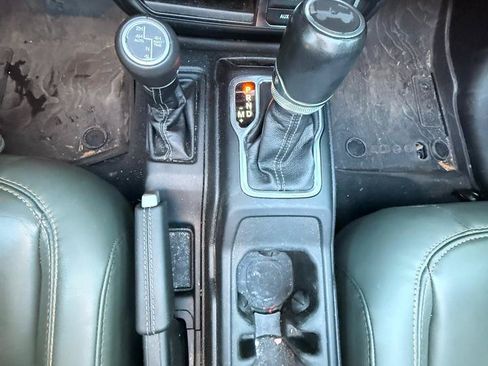 Used 2024 Jeep Wrangler High Altitude AWD/4WD image 33