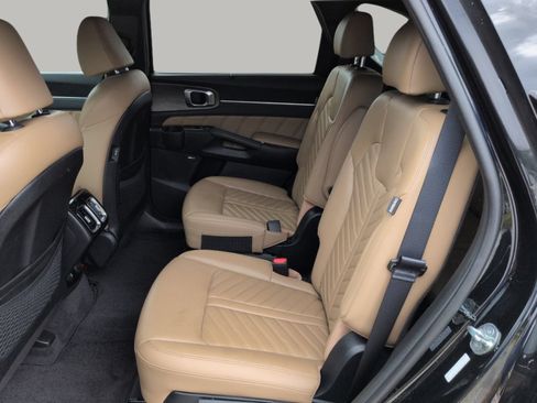 Certified 2024 Kia Sorento SX Prestige w/ Olive Brown Leather Package AWD/4WD image 20