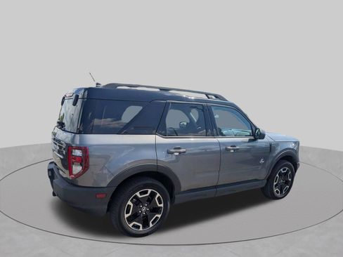Used 2022 Ford Bronco Sport Outer Banks w/ Tech Package AWD/4WD image 4
