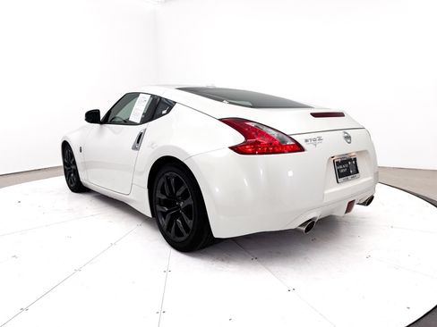 Used 2015 Nissan 370Z Touring RWD image 14