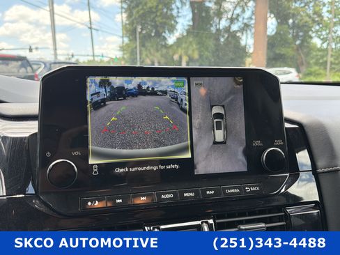 Used 2023 Nissan Pathfinder SL FWD image 17