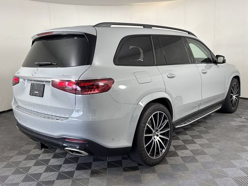 Used 2024 Mercedes-Benz GLS 580 4MATIC image 7