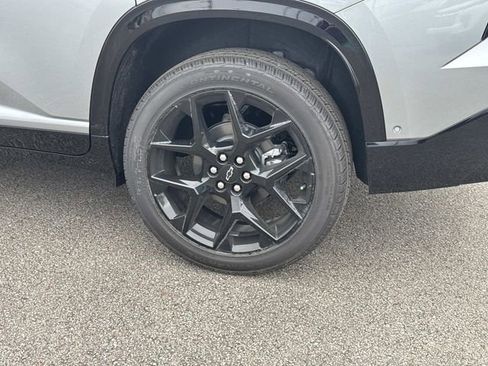 New 2026 Chevrolet Traverse RS w/ LPO, Floor Liner Package FWD image 11