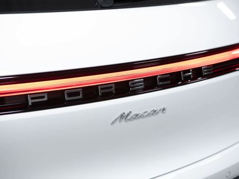 New 2026 Porsche Macan AWD/4WD image 19