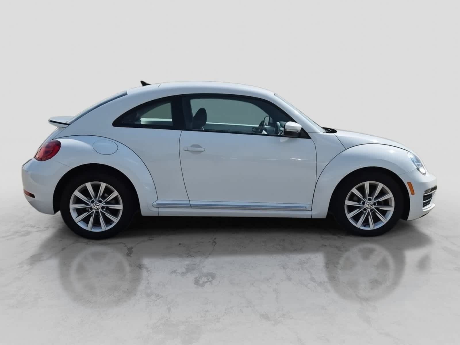 Used 2017 Volkswagen Beetle 1.8T SE FWD image 9