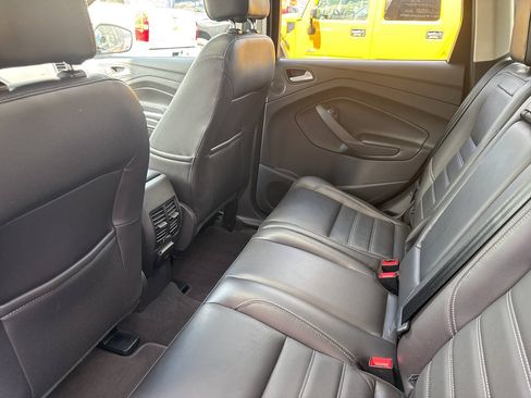 Used 2017 Ford Escape Titanium AWD/4WD image 18