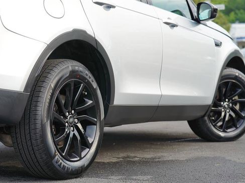 Used 2019 Land Rover Discovery Sport SE image 22