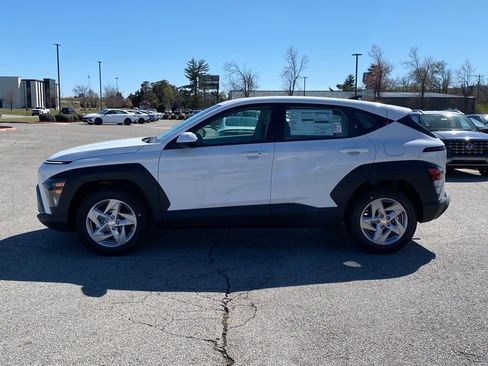 New 2026 Hyundai Kona SE image 4