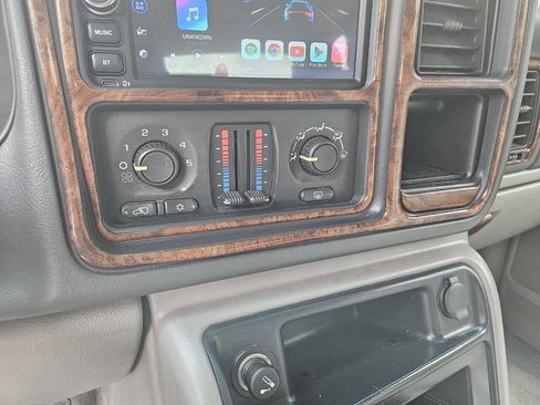 Used 2003 Chevrolet Tahoe Z71 AWD/4WD image 21