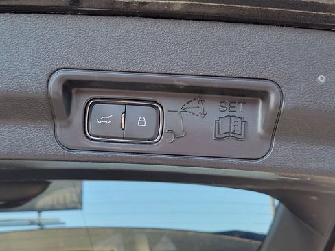 Certified 2020 Ford Explorer XLT w/ Equipment Group 202A image 13