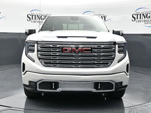 Used 2022 GMC Sierra 1500 Denali AWD/4WD image 2