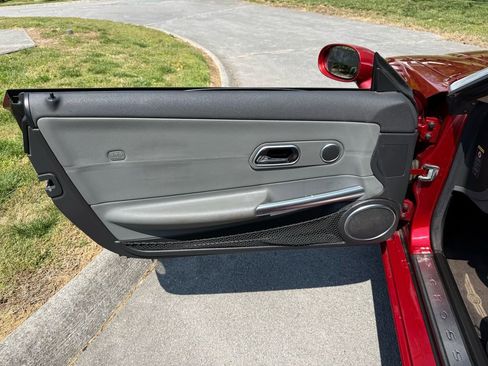 Used 2005 Chrysler Crossfire Limited RWD image 14
