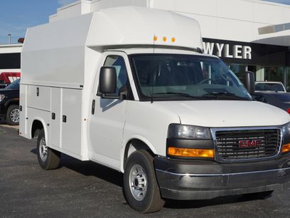 New 2025 GMC Savana 3500 w/ Power Convenience Package