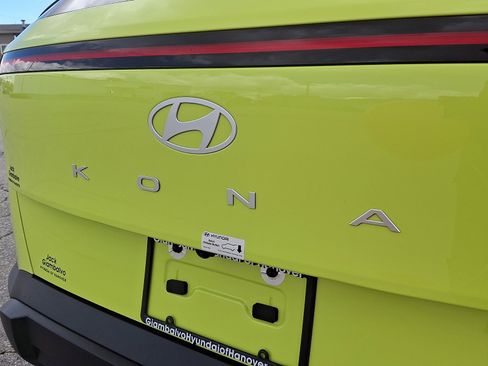 Certified 2025 Hyundai Kona SE AWD/4WD image 31