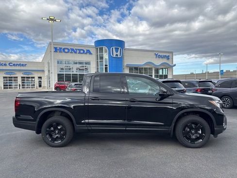 New 2026 Honda Ridgeline Black Edition image 2