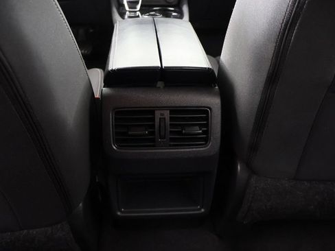 Used 2023 Nissan Rogue S AWD/4WD image 46