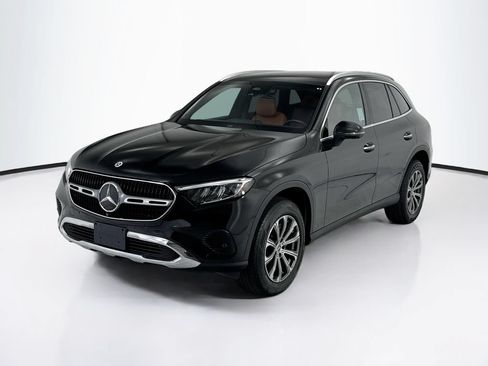 Used 2023 Mercedes-Benz GLC 300 image 1