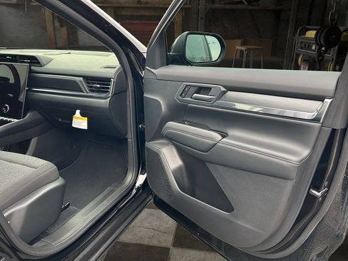 New 2026 GMC Terrain Elevation FWD image 17
