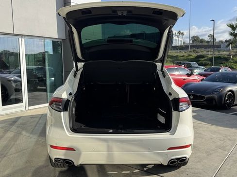 Certified 2022 Maserati Levante GT image 11