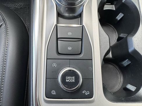 Used 2021 Ford Explorer XLT w/ Equipment Group 202A AWD/4WD image 21