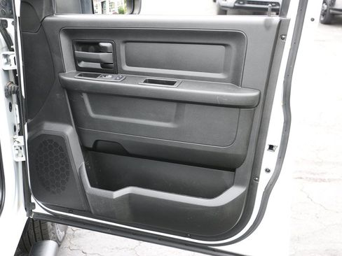 Used 2024 RAM 3500 Tradesman w/ Chrome Appearance Group AWD/4WD image 31