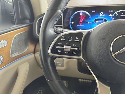 Used 2023 Mercedes-Benz GLS 450 4MATIC image 21