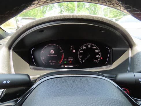 Used 2025 Honda Civic Sport image 22