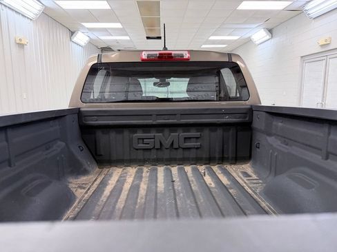 Used 2016 GMC Canyon SLE RWD image 28