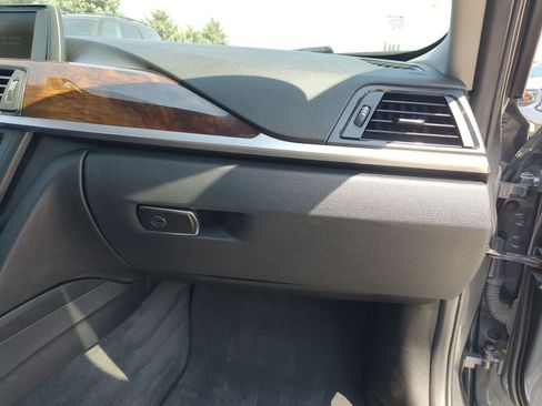Used 2015 BMW 328i xDrive Sedan AWD/4WD image 28
