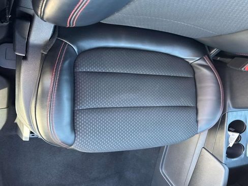 Used 2024 Ford Escape ST-Line image 18