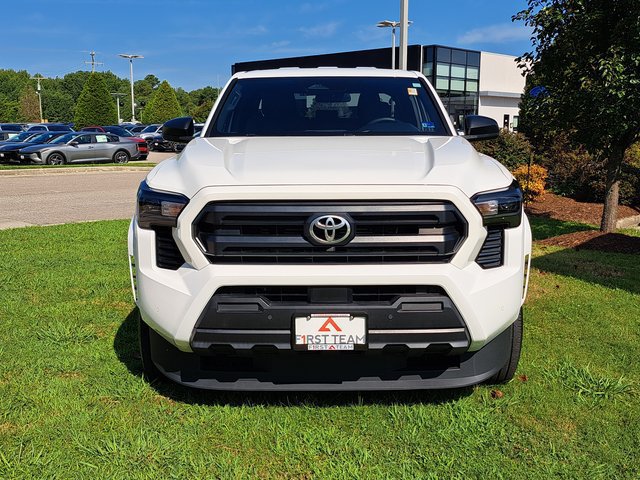 Used 2025 Toyota Tacoma SR w/ SR Upgrade Package RWD image 3