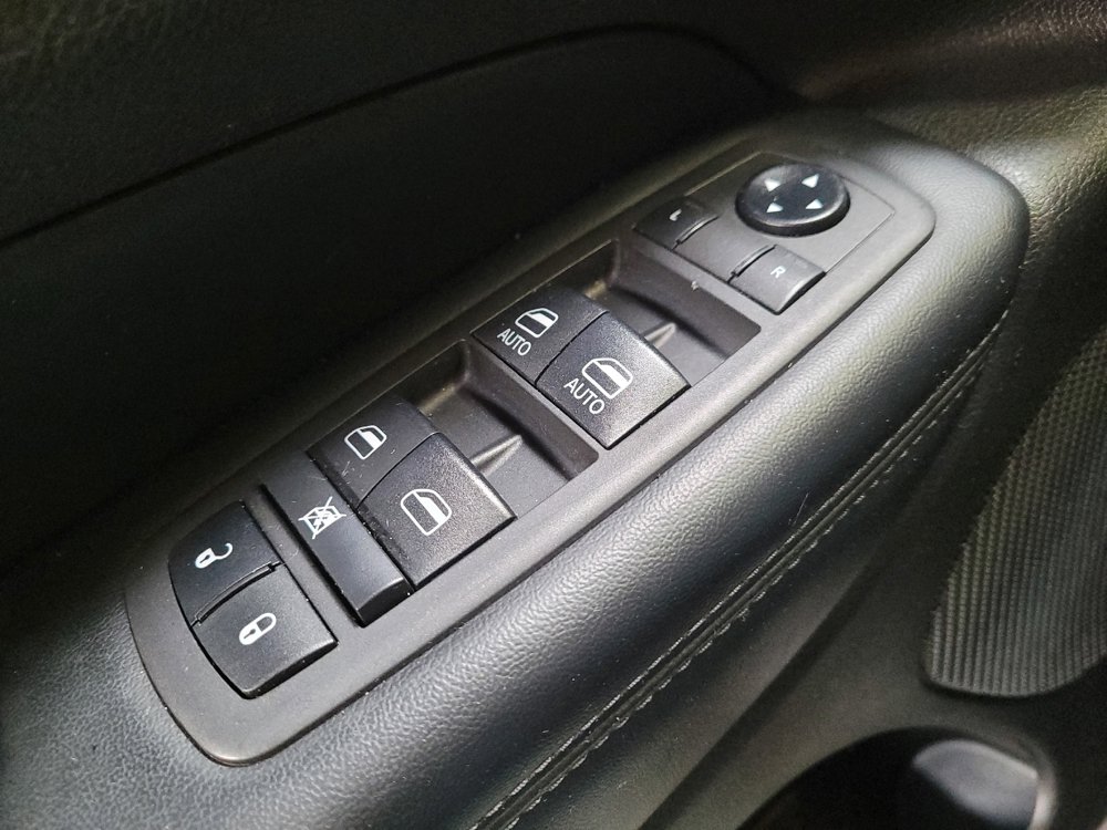 Used 2021 Jeep Grand Cherokee Laredo X RWD image 27