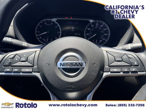 Used 2023 Nissan Sentra SV FWD image 25