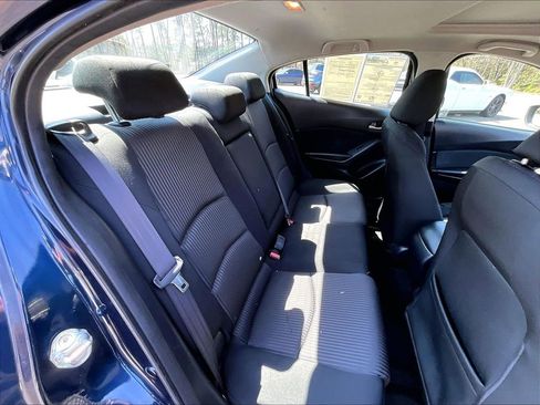 Used 2016 MAZDA MAZDA3 i Touring image 17